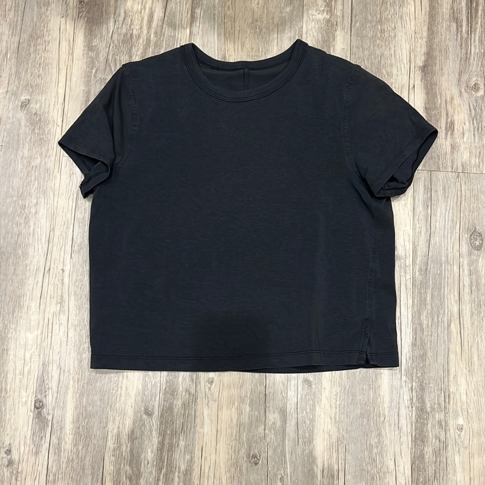 Lululemon sz6 Classic Fit in Black